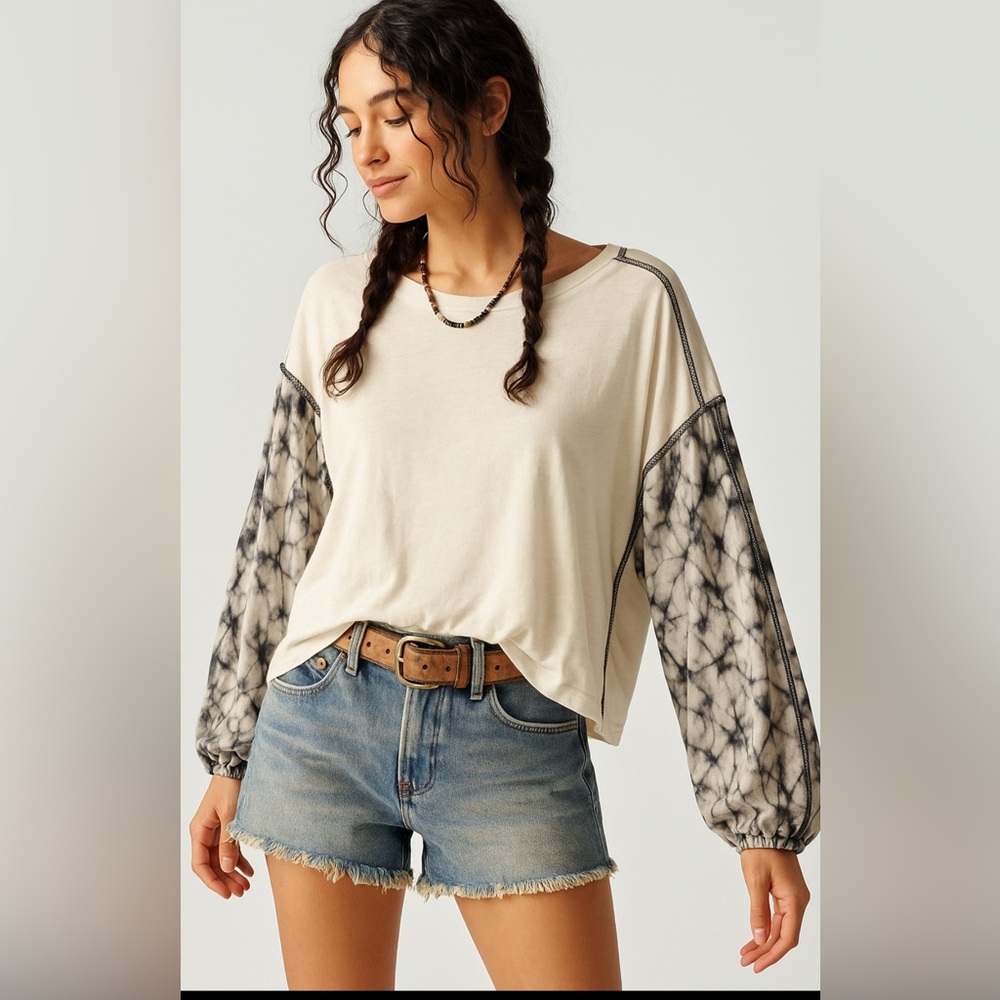 By Together White and Gray Blouse Boho 
Balloon sleeve poetcore cottagecore
